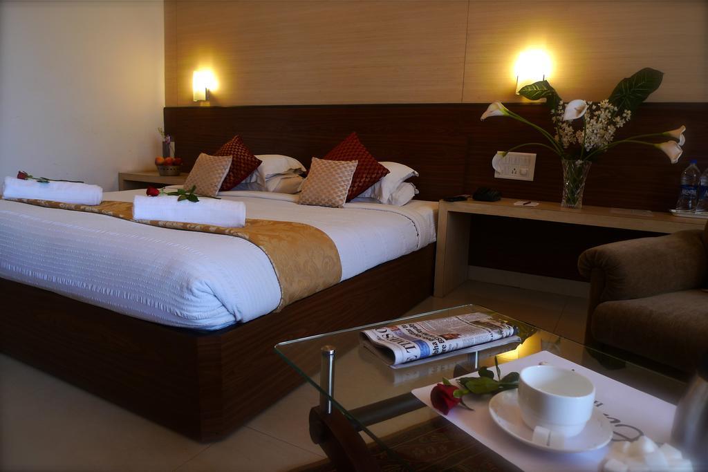 The Hans Hotel Hubli Værelse billede