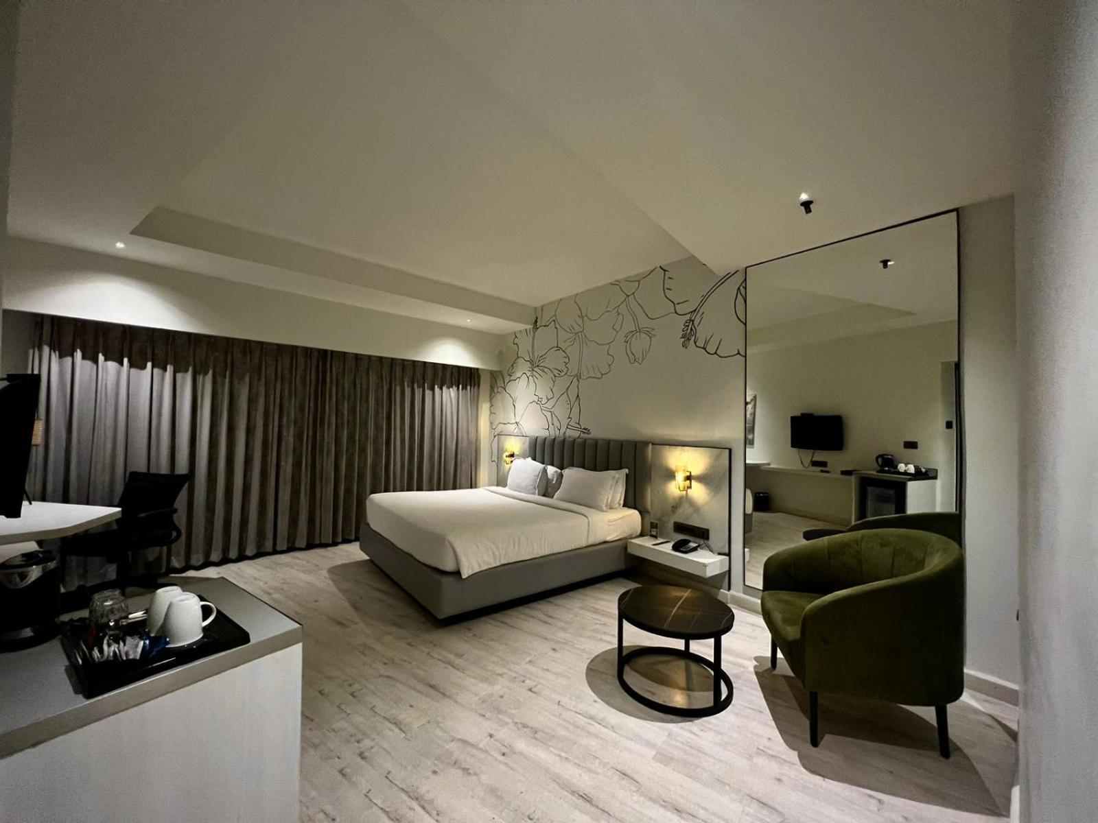 The Hans Hotel Hubli Eksteriør billede